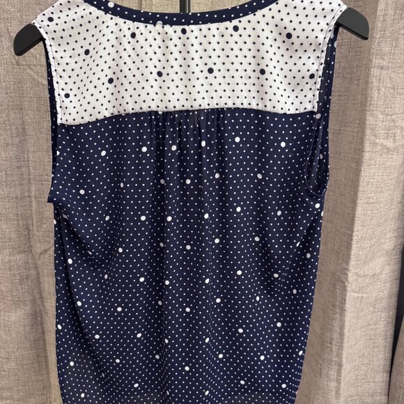41 Hawthorn Navy Polka Dot Sleeveless Blouse Medium - Picture 2 of 5